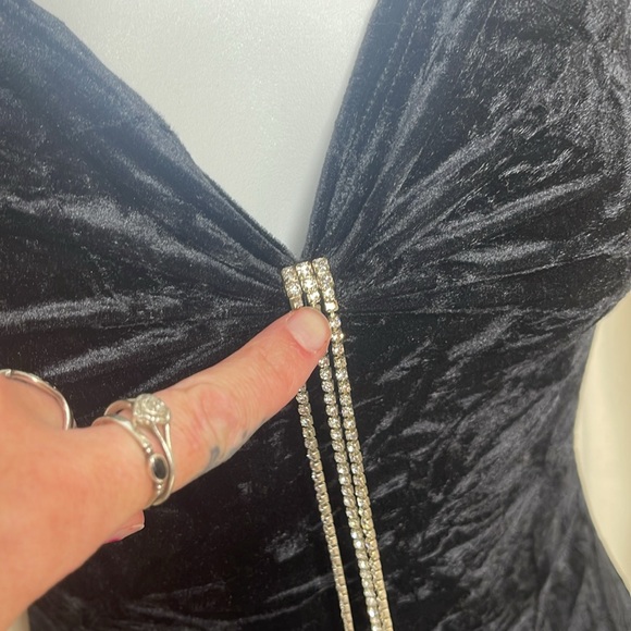 ELEGANT COCKTAIL VELOUR MINI DRESS WITH FALLING RHINESTONES SIZE SMALL - Picture 6 of 11